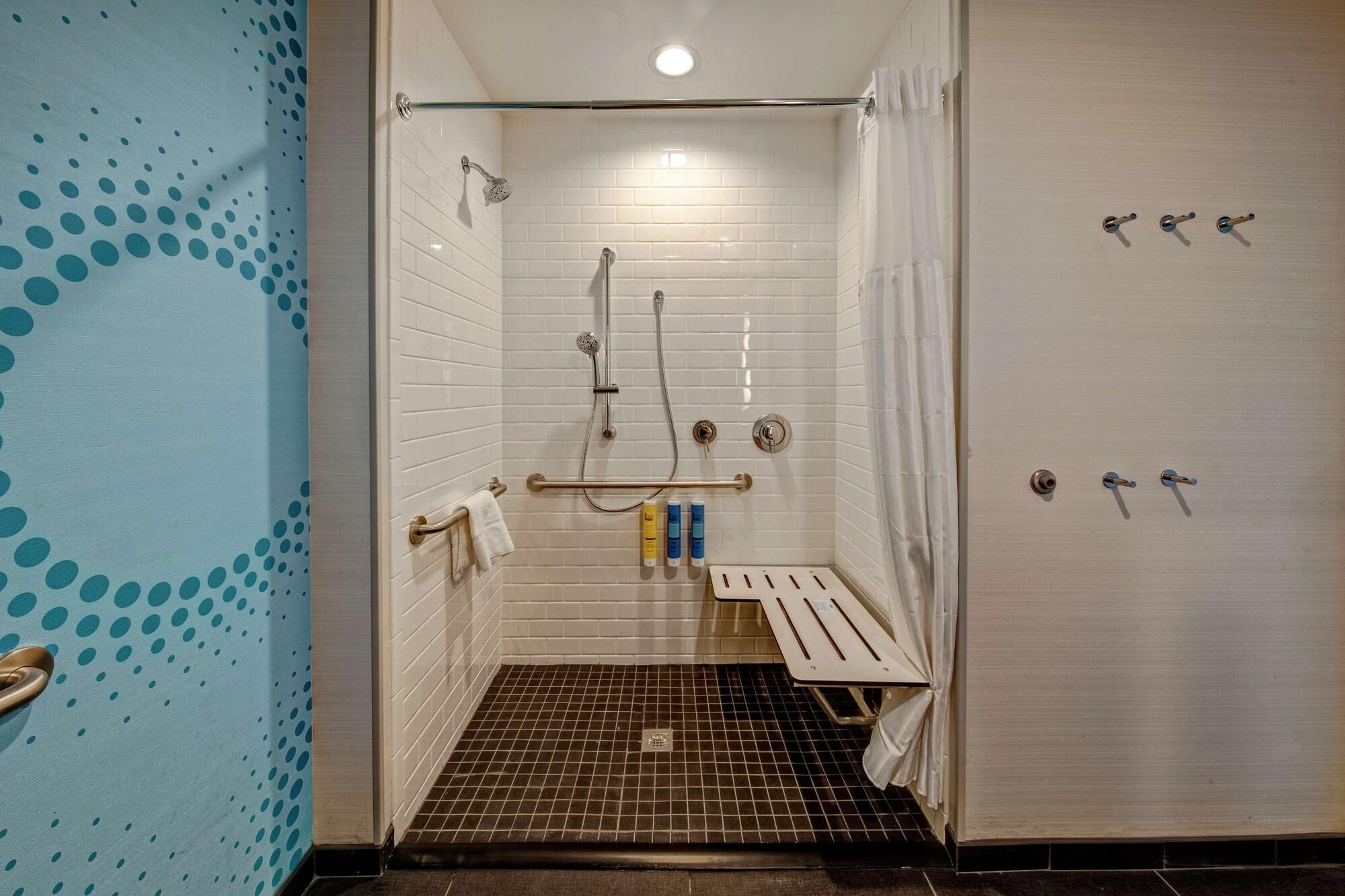 Tru By Hilton Roanoke Hollins Hotel Eksteriør billede